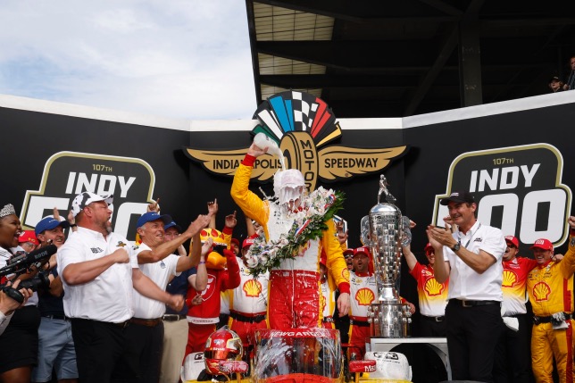 Джозеф Ньюгарден впервые в карьере выиграл Indy 500