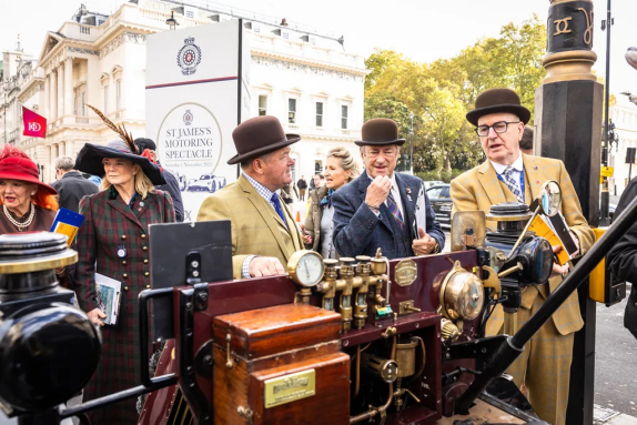 Шоу исторической техники состоялось в центре Лондона