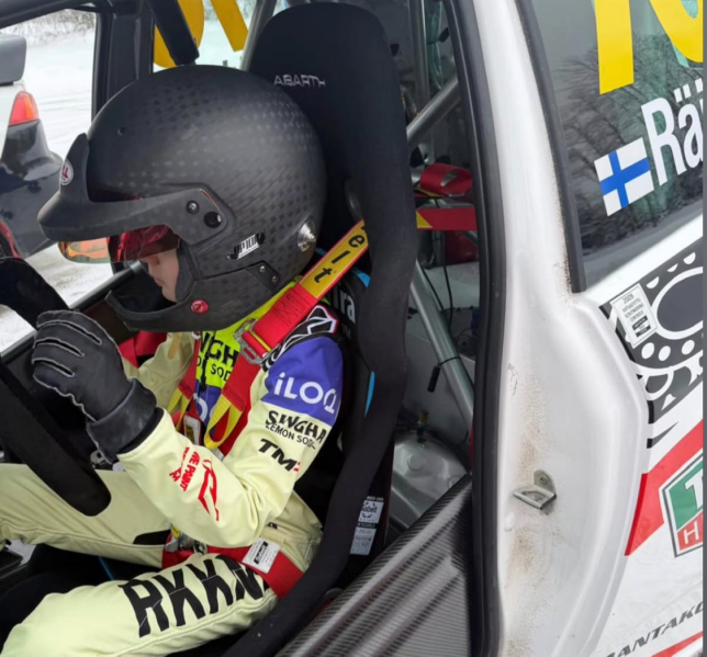 Робин Райкконен впервые сел за руль раллийной машины