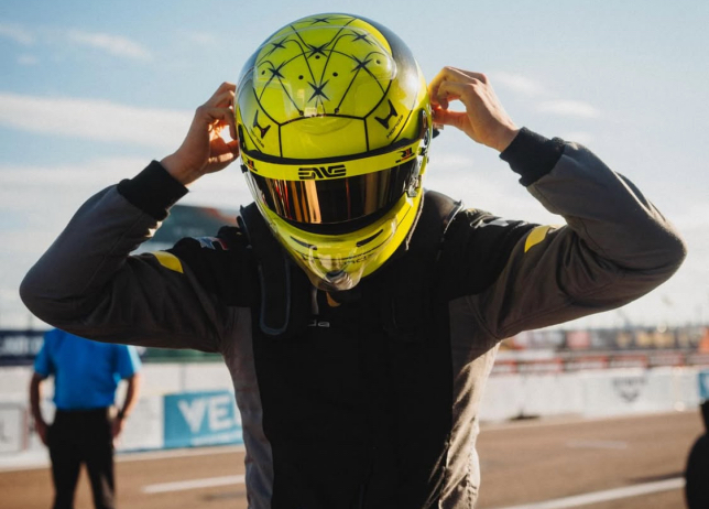 IndyCar: Дебютная гонка Шумахера закончилась аварией