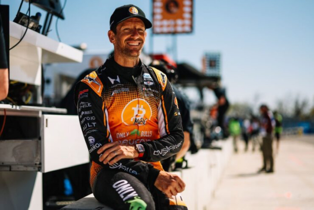 IndyCar: Машина Грожана на скорости 370 км/ч сбила птицу