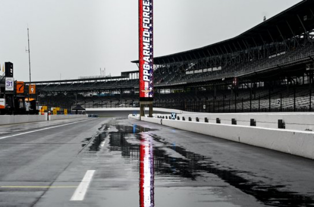 Indy 500: Начало квалификации отложено из-за дождя